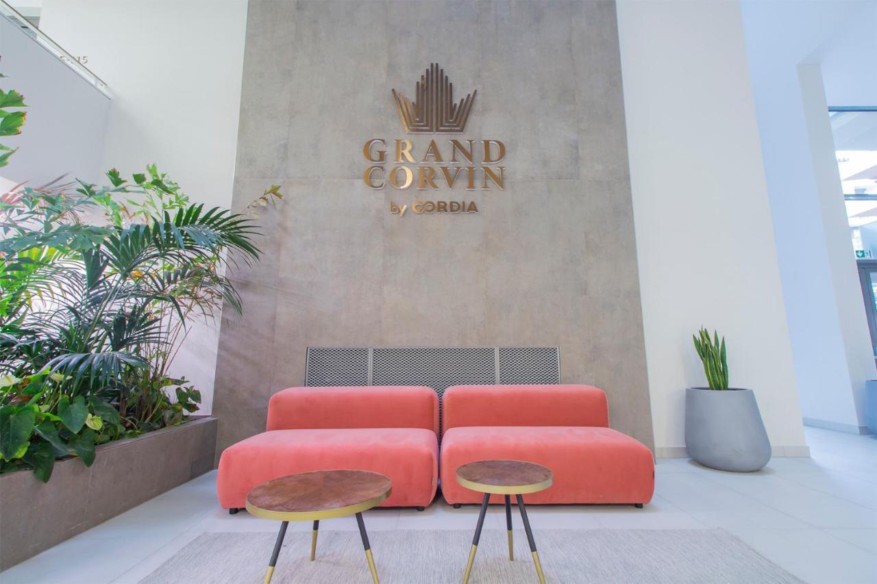 Corvin Modern Apartment *